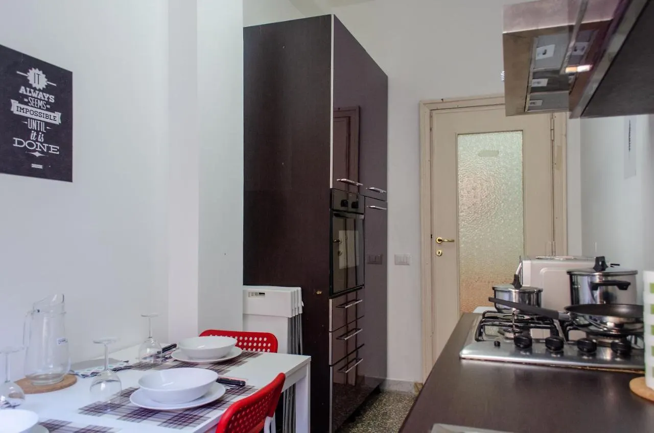 Guest house Room In Guest Room - Kamchu Apartments Room Piazza Bologna 1 Rome