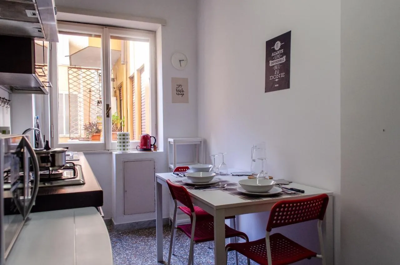 Room In Guest Room - Kamchu Apartments Room Piazza Bologna 1 Rome Guest house