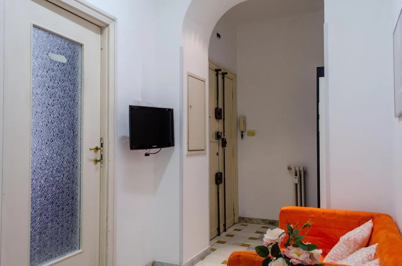 Room In Guest Room - Kamchu Apartments Room Piazza Bologna 1 Rome