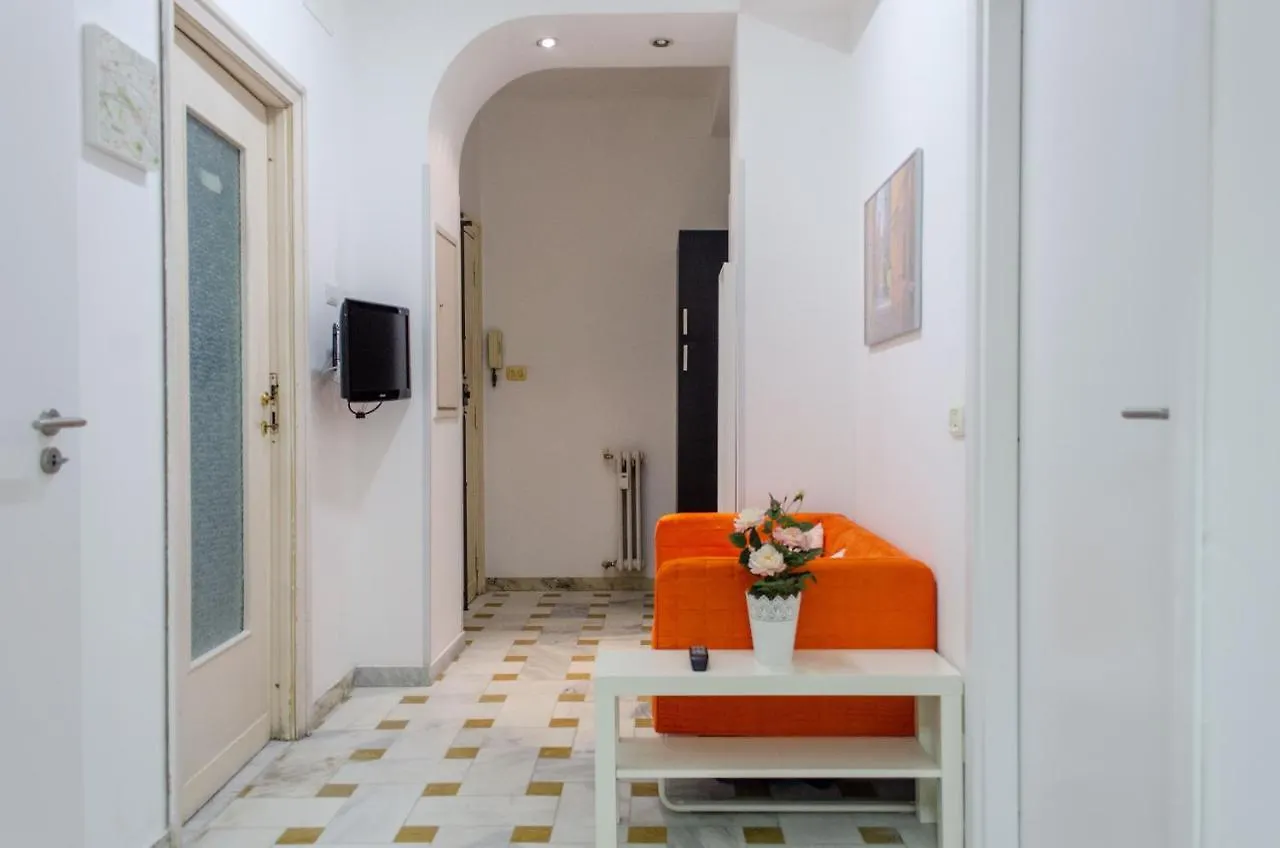Room In Guest Room - Kamchu Apartments Room Piazza Bologna 1 Rzym Włochy
