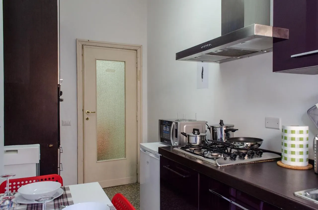 Room In Guest Room - Kamchu Apartments Room Piazza Bologna 1 Rzym